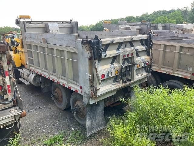 Mack CV700 Lumesahad