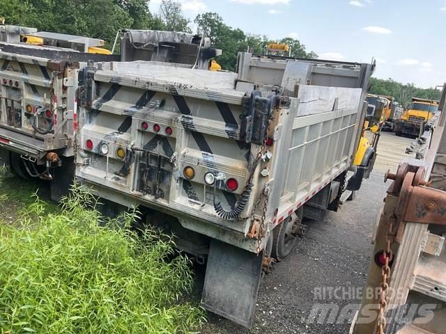 Mack CV700 Lumesahad