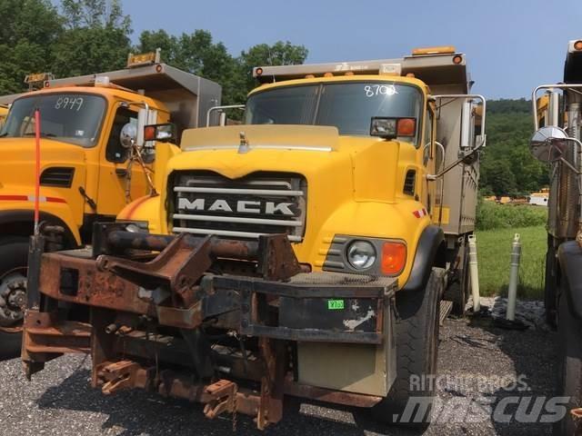 Mack CV700 Lumesahad