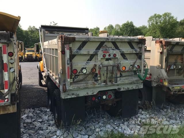Mack CV700 Lumesahad