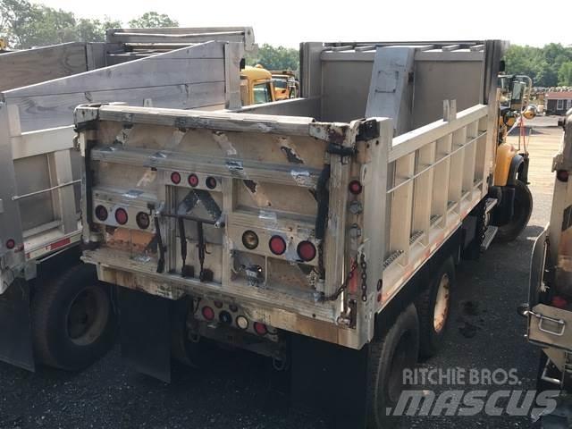 Mack CV700 Lumesahad