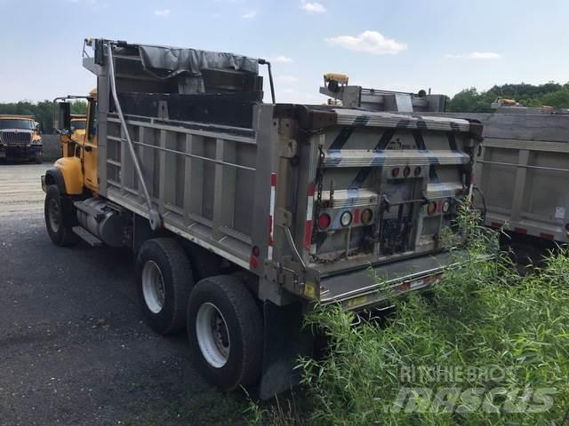Mack CV700 Lumesahad