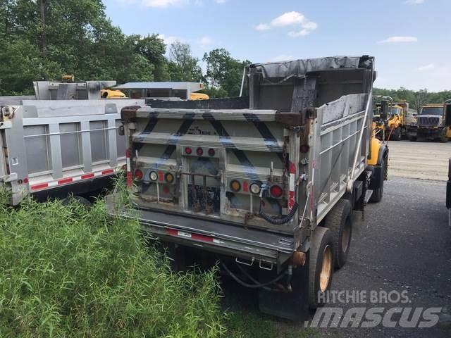 Mack CV700 Lumesahad