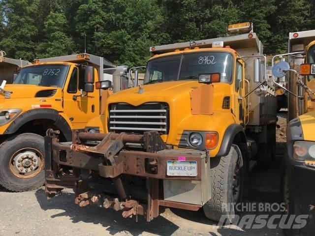 Mack CV700 Kallurid