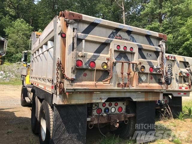 Mack CV700 Lumesahad