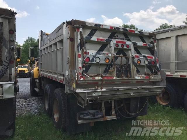 Mack CV700 Lumesahad