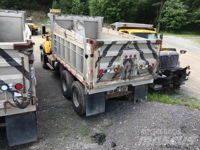 Mack CV700 Lumesahad