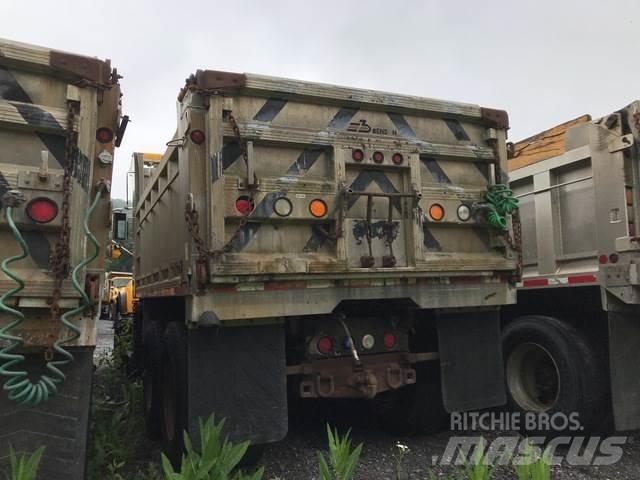Mack CV700 Lumesahad