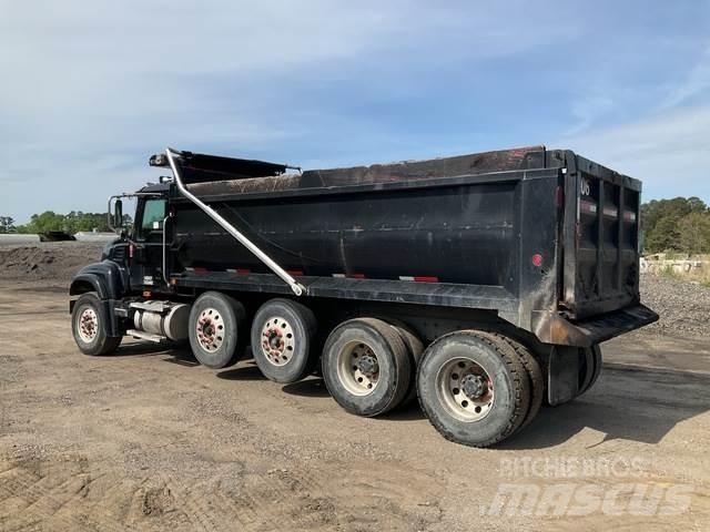 Mack CV713 Kallurid