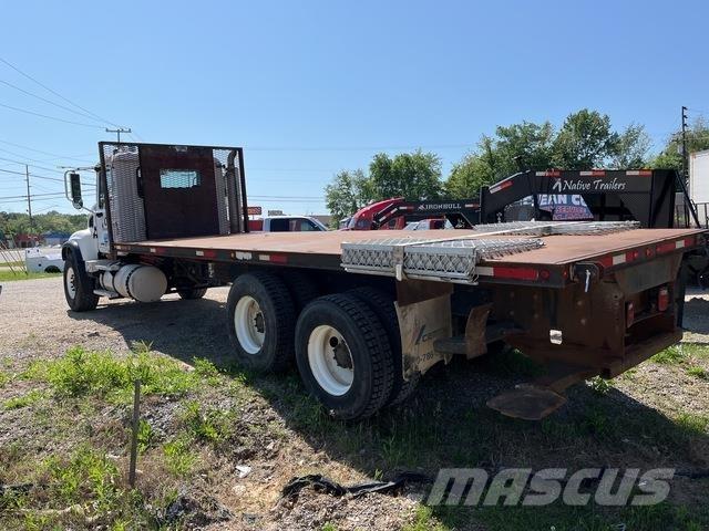 Mack CV713 Madelautod