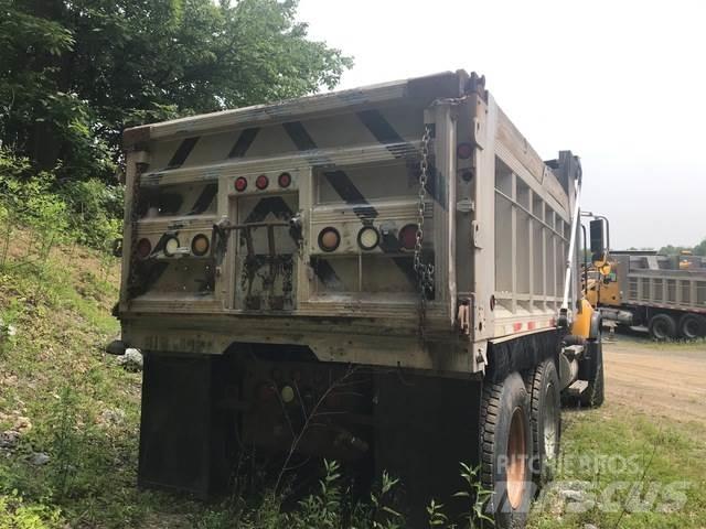 Mack CV713 Kallurid