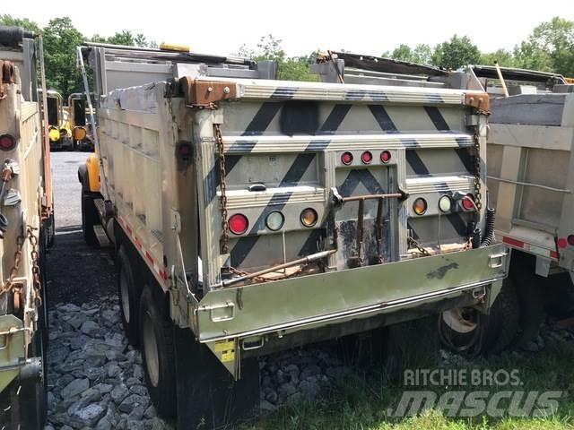Mack CV713 Lumesahad