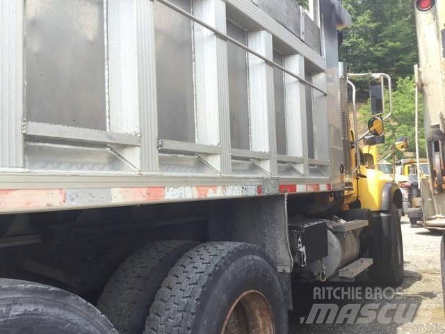 Mack CV713 Liivapuisturid ja soolapuisturid
