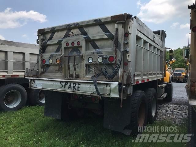 Mack CV713 Lumesahad