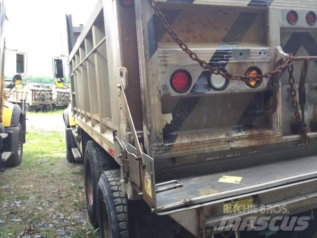 Mack CV713 Liivapuisturid ja soolapuisturid