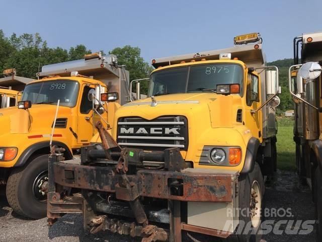 Mack CV713 Liivapuisturid ja soolapuisturid