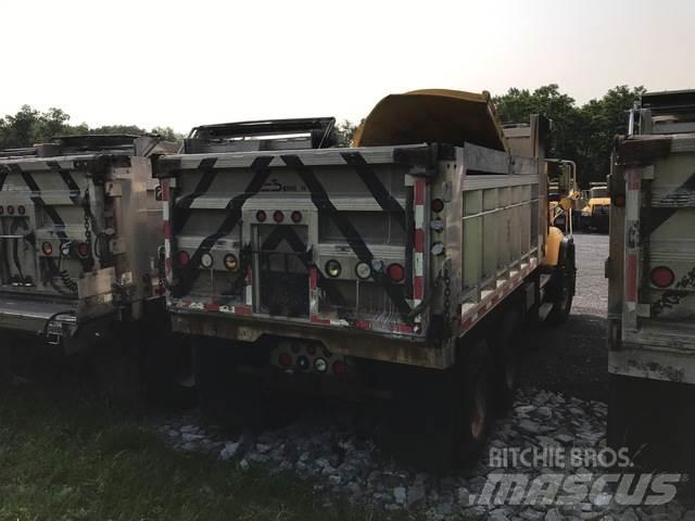 Mack CV713 Liivapuisturid ja soolapuisturid
