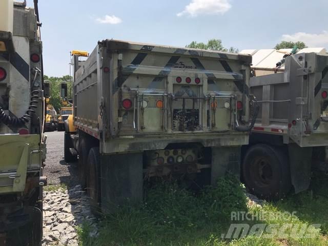 Mack CV713 Lumesahad