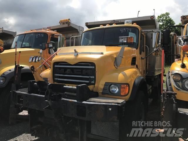 Mack CV713 Lumesahad