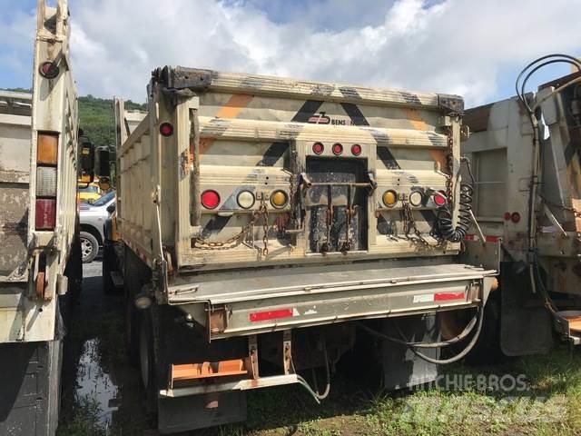 Mack CV713 Lumesahad