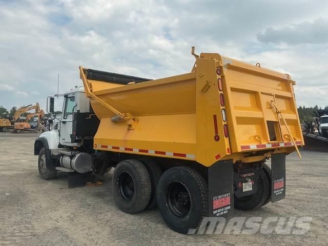Mack CV713 Lumesahad