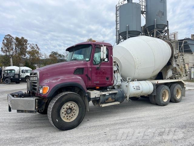 Mack CV713 Muud veokid