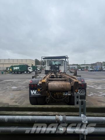 Mack CV713 Vahetuskastiga tõstukautod