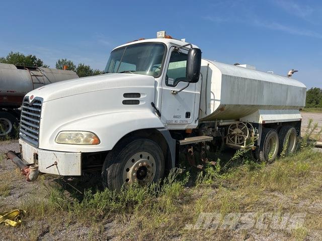 Mack CXN612 Veepaagiga autod