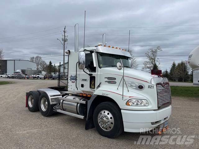 Mack CXN613 Sadulveokid