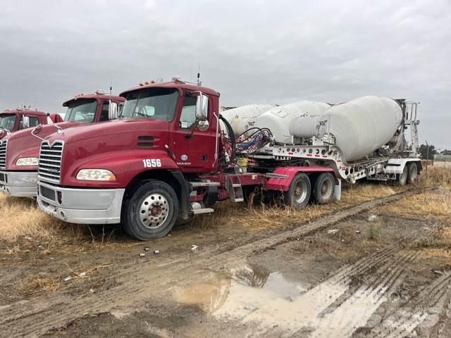 Mack CXU613 Sadulveokid