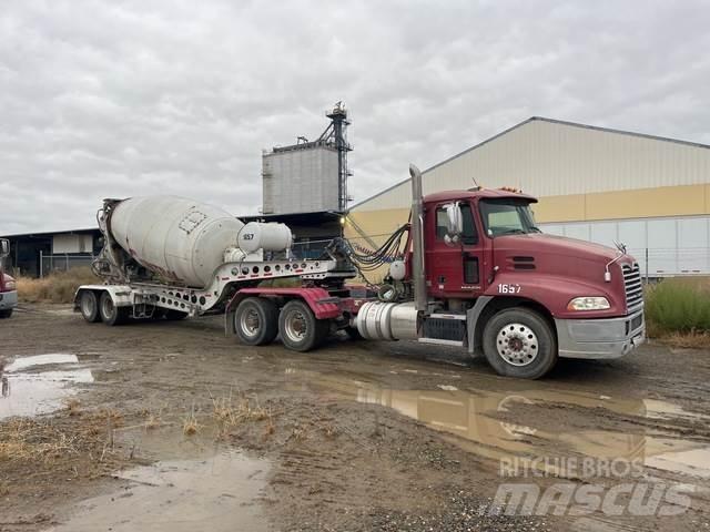 Mack CXU613 Sadulveokid