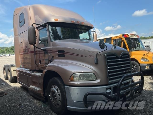 Mack CXU613 Sadulveokid