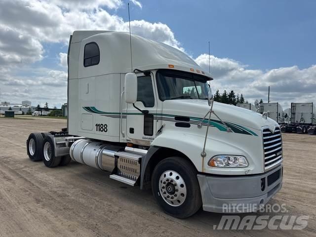 Mack CXU613 Sadulveokid