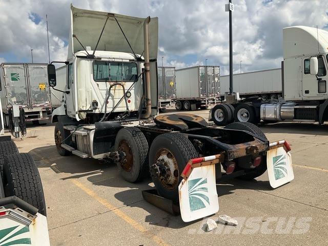 Mack CXU613 Sadulveokid