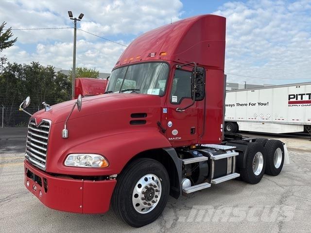 Mack CXU613 Sadulveokid