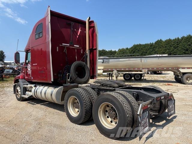 Mack CXU613 Sadulveokid