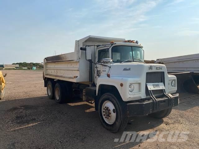 Mack DM686S Kallurid