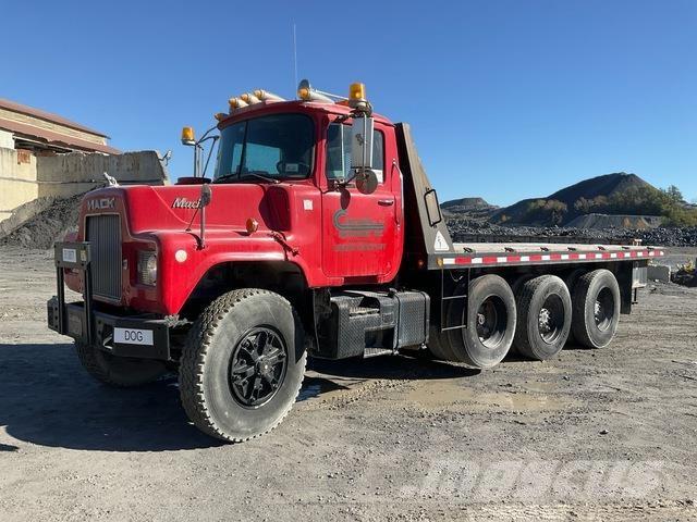 Mack DM686S Madelautod