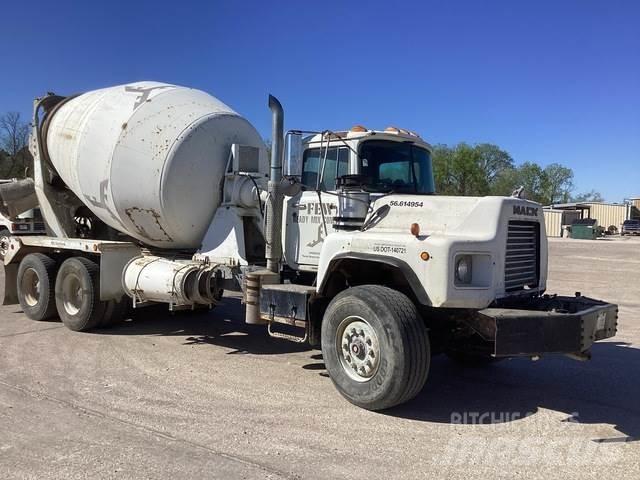Mack DM690S Muud veokid