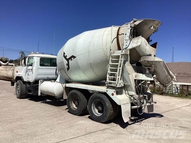 Mack DM690S Muud veokid
