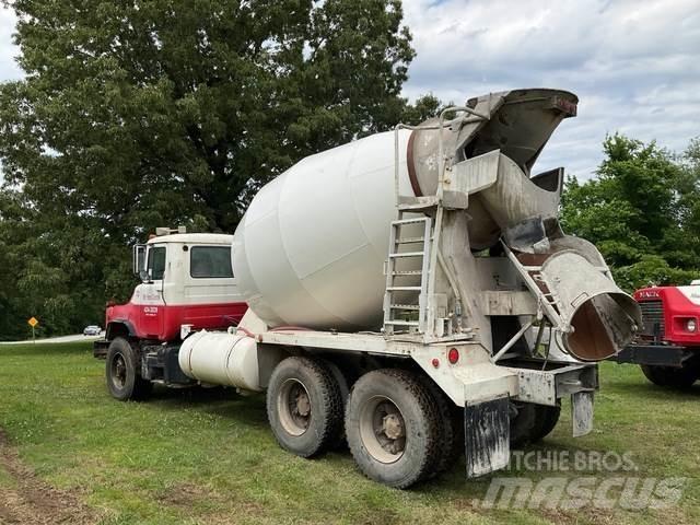 Mack DM690S Muud veokid