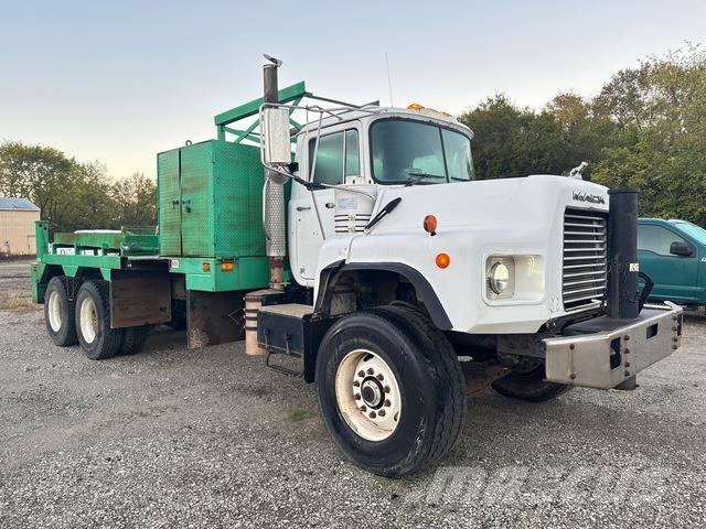 Mack DM690S Madelautod