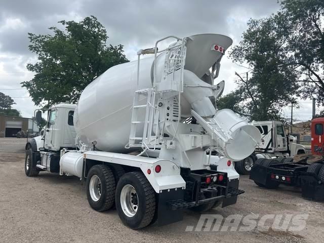 Mack GR64F Muud veokid