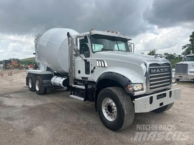 Mack GR64F Muud veokid