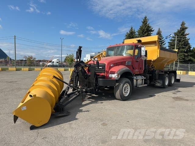 Mack GU433 Lumesahad