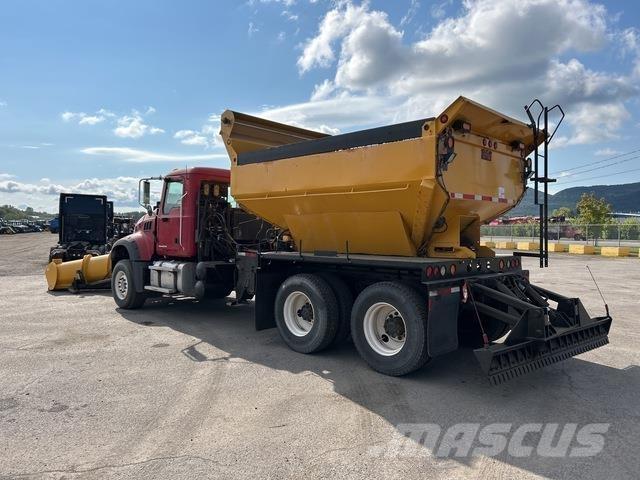 Mack GU433 Lumesahad