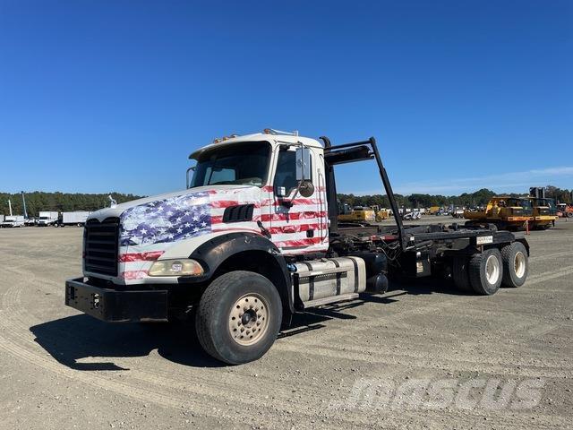 Mack GU533 Konksliftveokid