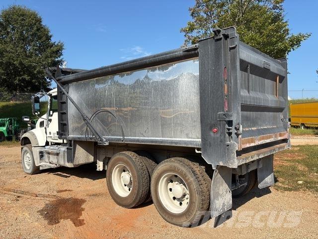 Mack GU713 Kallurid