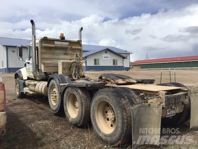 Mack GU713 Sadulveokid