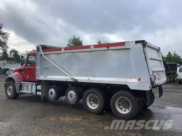 Mack GU713 Kallurid